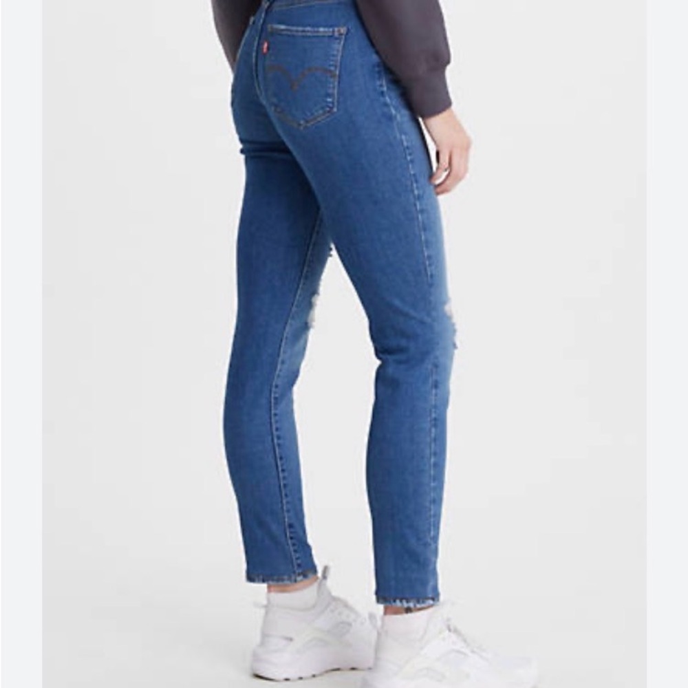 Levi’s 721 High Rise Skinny Jeans Cut off Hem